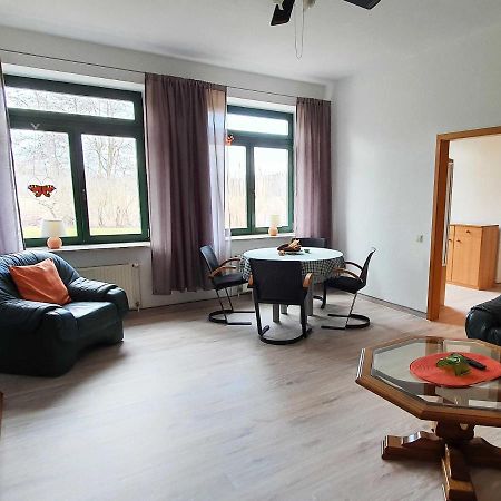 Ferienwohnungen Direkt Am See Ventschow Bagian luar foto